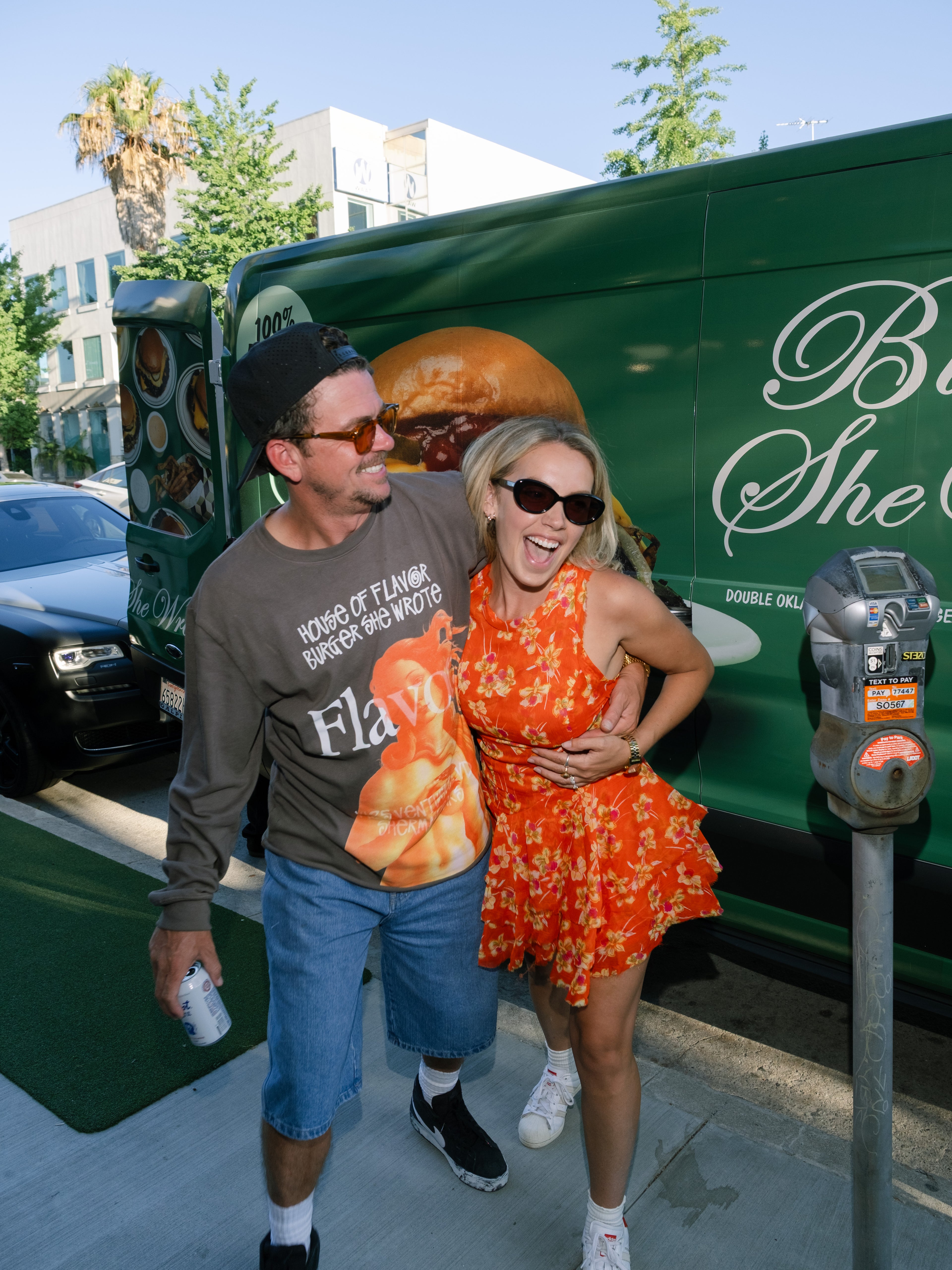 HOUSE OF FLAVOR x STANDARD ISSUE LONG SLEEVED TEE SHIRT FOR BURGER SHE WROTE